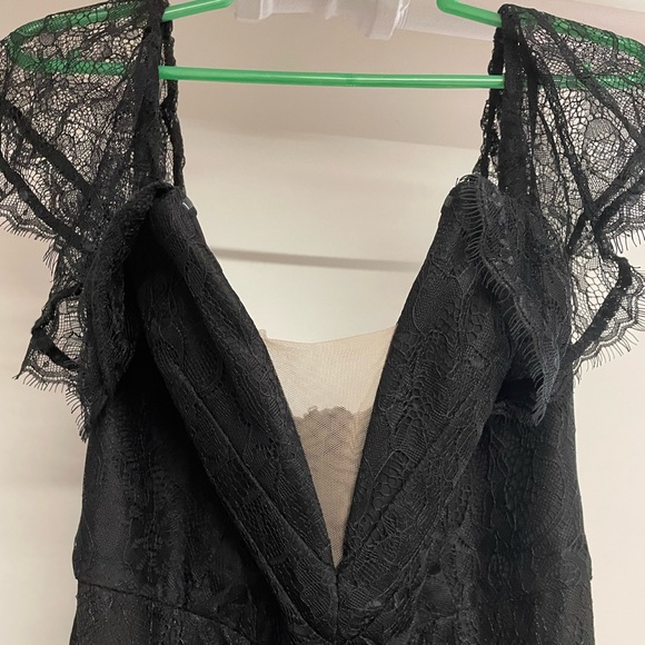 Majorelle black lace gown - Picture 5 of 8